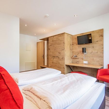 Hotel Wilder Mann Steinach am Brenner Room photo