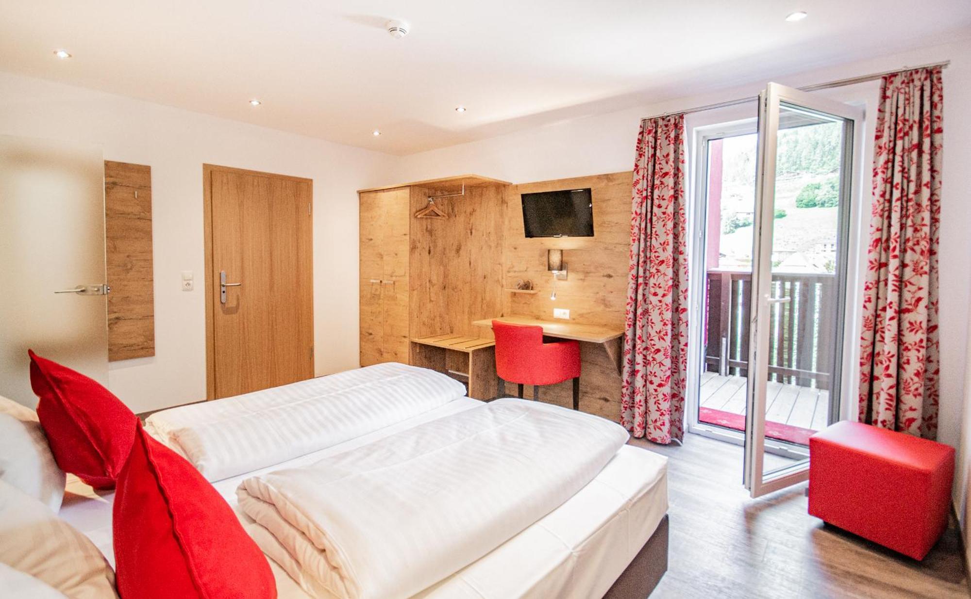 Hotel Wilder Mann Steinach am Brenner Room photo