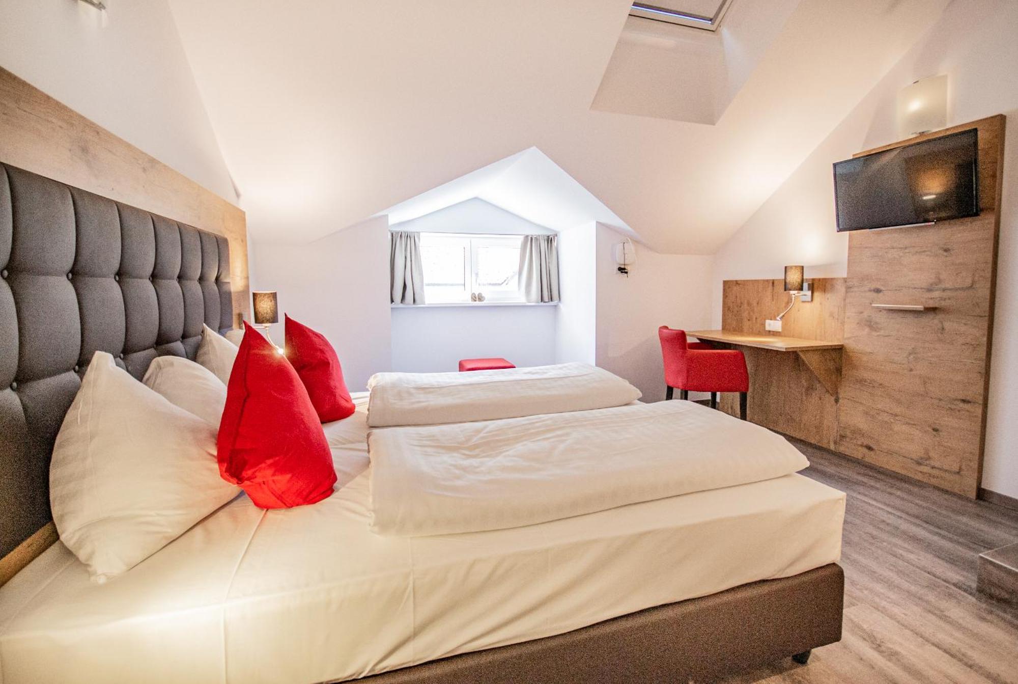 Hotel Wilder Mann Steinach am Brenner Room photo